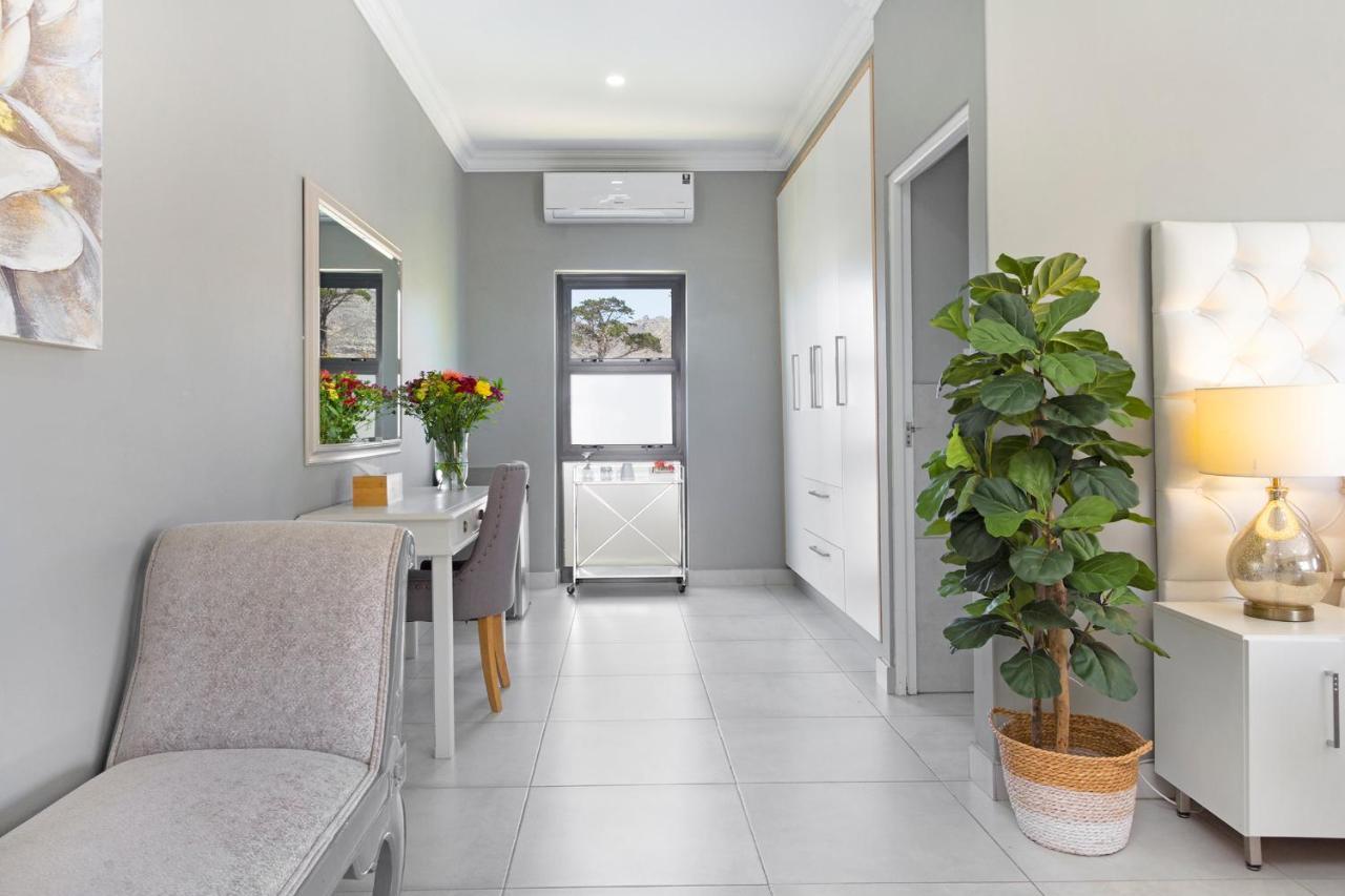 2 On Lismore Guesthouse Tokai Esterno foto