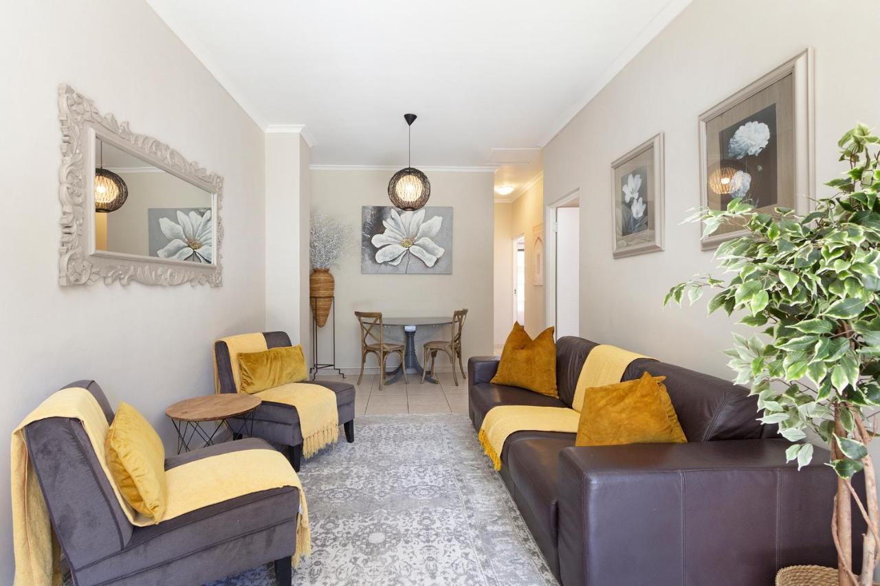 2 On Lismore Guesthouse Tokai Esterno foto