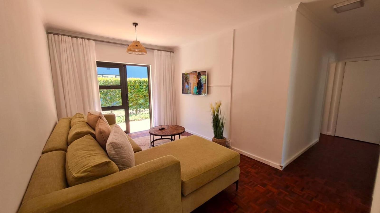 2 On Lismore Guesthouse Tokai Esterno foto