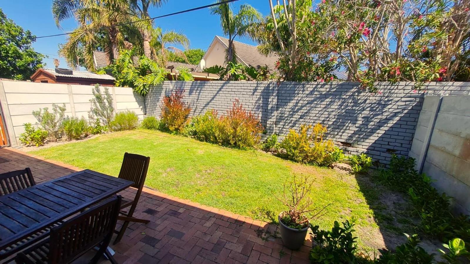 2 On Lismore Guesthouse Tokai Esterno foto