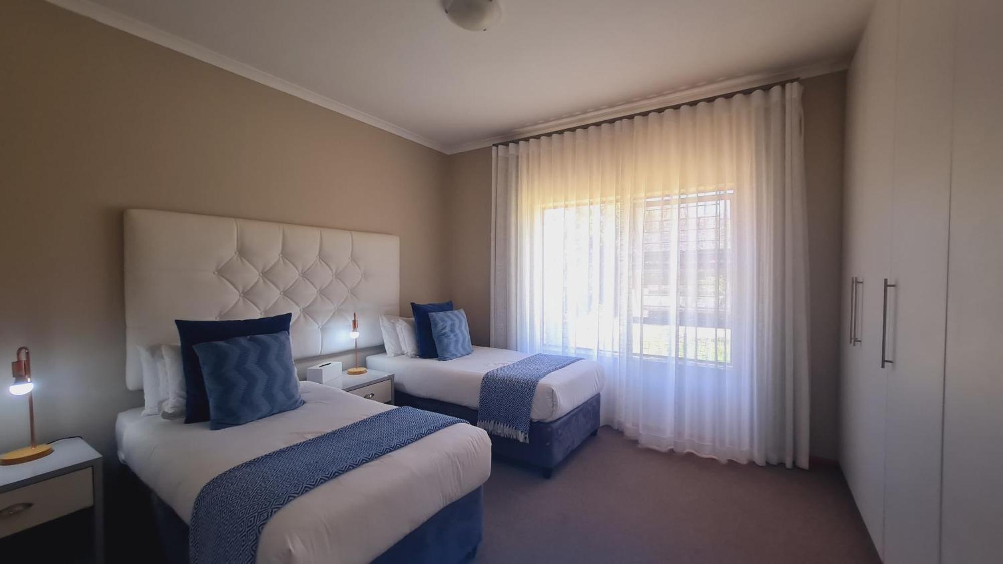 2 On Lismore Guesthouse Tokai Esterno foto