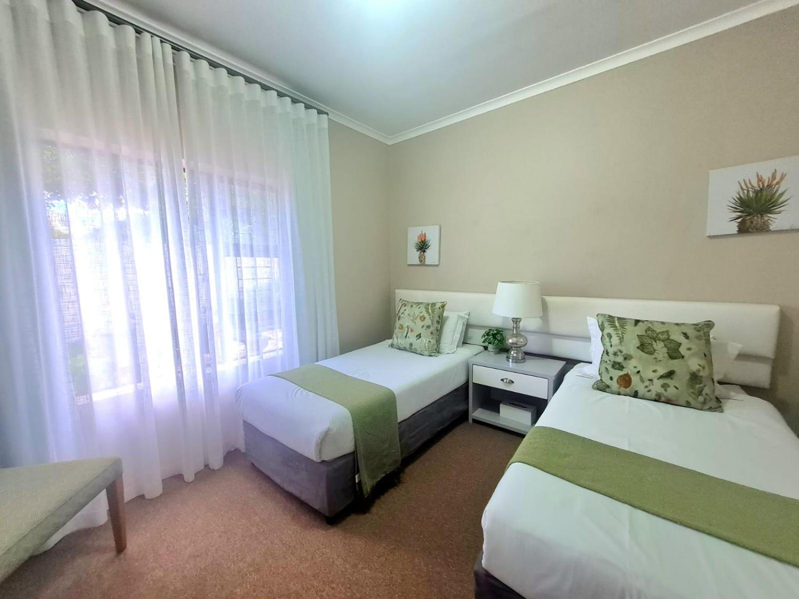 2 On Lismore Guesthouse Tokai Esterno foto